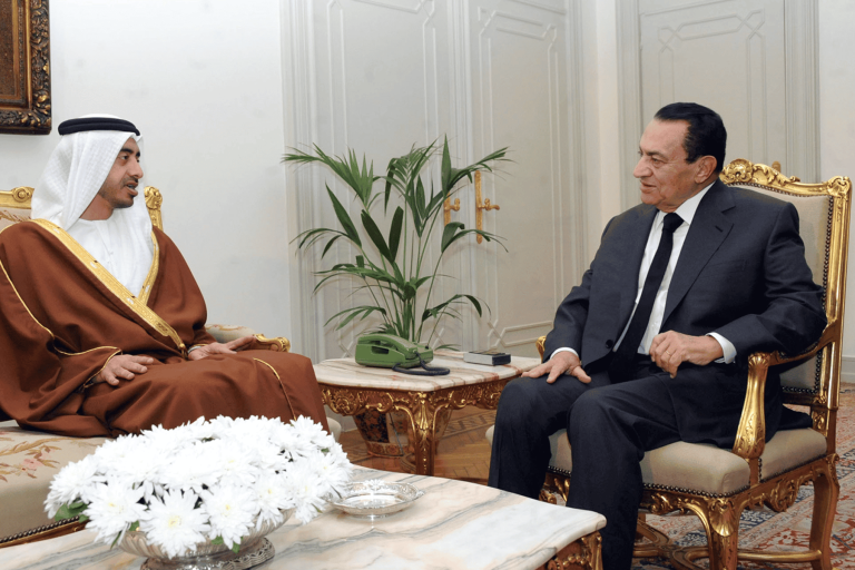 مبارك ووزير خارجية الإمارات watanserb.com
