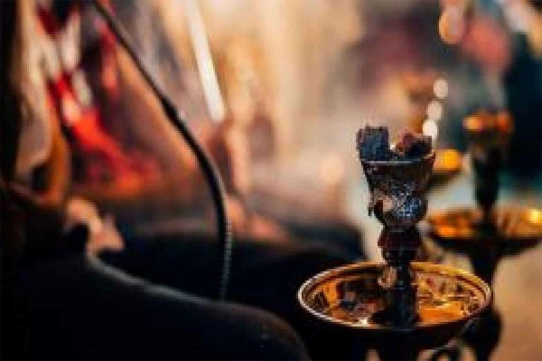 حظر الأرجيله في الأردن واقتراح بدلا منها مراكز لتعليم القرآن حظر الأرجيله في الأردن watanserb.com