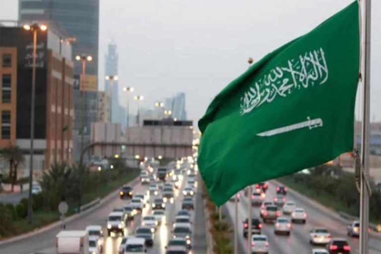 السعودية تقمع شعبها وتدعو الأسد للديمقراطية وقطر لن ترضخ السعودية تقمع شعبها watanserb.com
