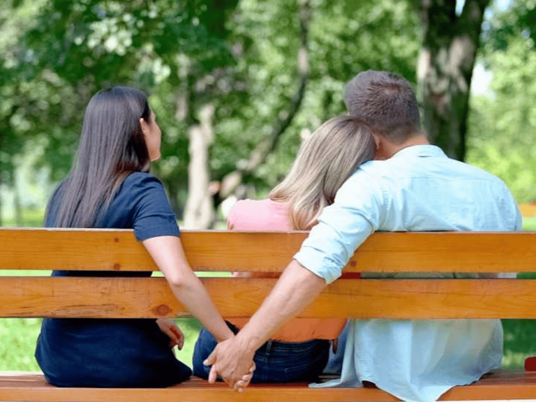 دراسة فاضحة.. الرجال أكثر ميلاً للخيانة الزوجية في سن 33-49 سنة الخيانة الزوجية watanserb.com