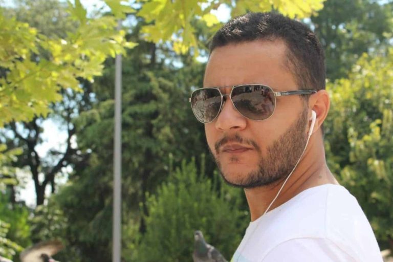 نجل مستشار مرسي بالإمارات watanserb.com