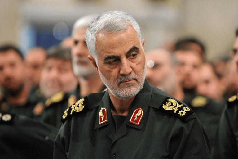 قاسم سليماني: بوادر الثورة الإيرانية تظهر في البحرين والعراق وسوريا واليمن وشمال أفريقيا بوادر الثورة الإيرانية watanserb.com