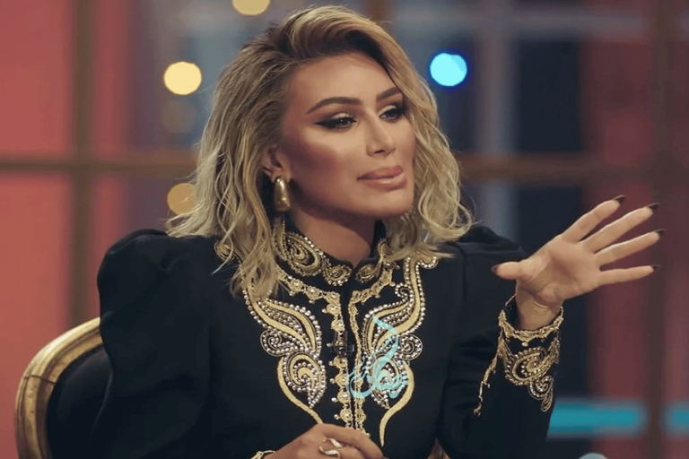 معجب يتغزل بمايا دياب على الهواء وهكذا كان رد فعلها.. بالفيديو معجب يتغزل بمايا دياب watanserb.com