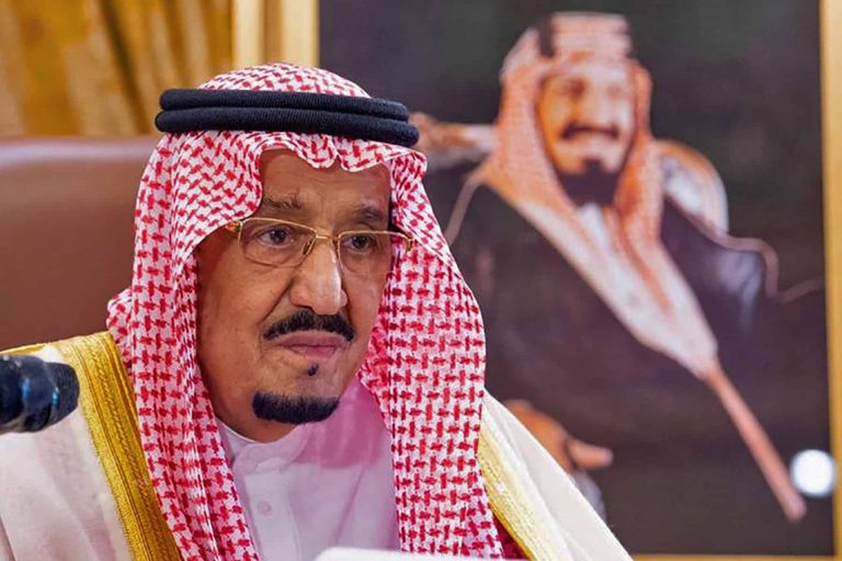 رويترز: الملك سلمان يشدد قبضته على السياسة النفطية بتعديلات استراتيجية الملك سلمان والسياسة النفطية watanserb.com