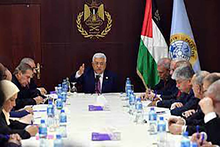 توقف محطة توليد الكهرباء في غزة بسبب خلاف بين حماس والسلطة توقف محطة الكهرباء watanserb.com