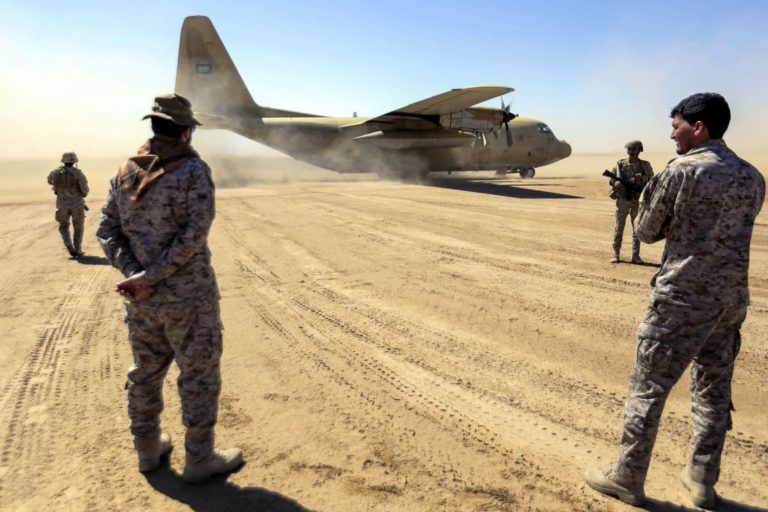 المدنيين المحاصرين في اليمن watanserb.com
