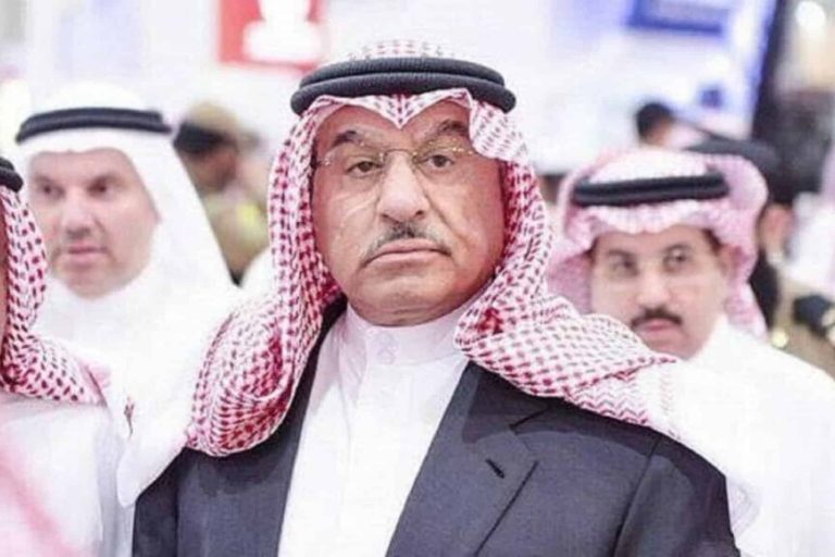 الملك سلمان يعفي رئيس المراسم الملكية من منصبه بعدما صفع مصورا صحفيا المراسم الملكية watanserb.com