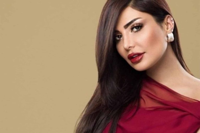 الفنانة أمل العوضي watanserb.com
