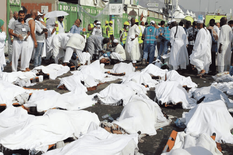ناجون من حادث تدافع “منى” يتحدثون عن مشاهداتهم وصراعهم من أجل البقاء تدافع منى watanserb.com