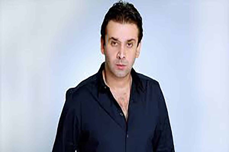 كريم عبد العزيز watanserb.com