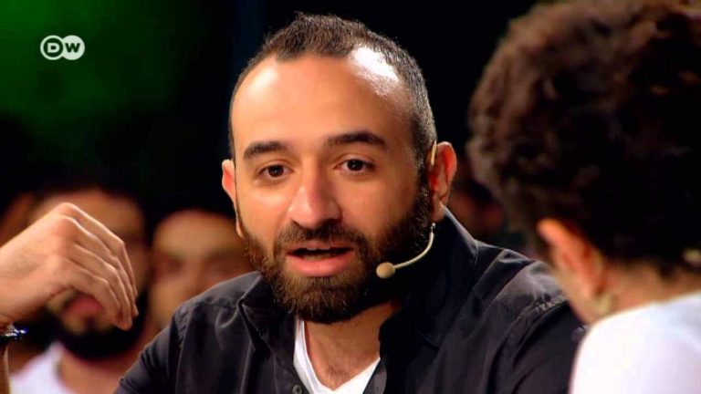 المخرج المصري عمرو سلامة: ابنتى حرة في علاقاتها غير الشرعية المخرج المصري عمرو سلامة
