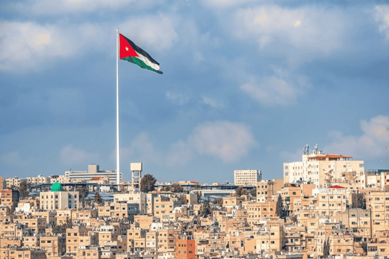 فقط في الأردنّ .. فرض رسوم اشتراك لمستخدم “واتس آب” ! رسوم على واتس آب الأردنّ watanserb.com