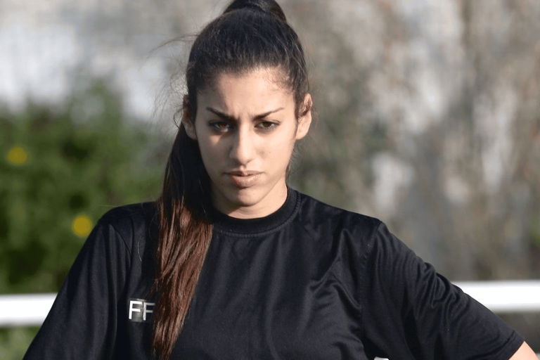 فتاة عربية تبهر الفرنسيين watanserb.com