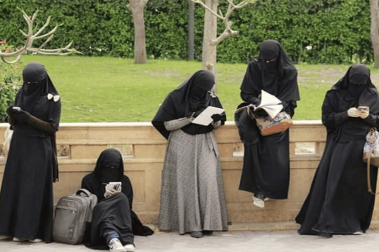 عقوبة ارتداء النقاب بسويسرا watanserb.com
