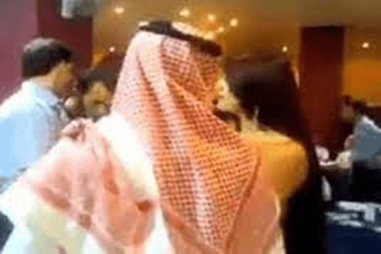 سعودي يدعي المرض watanserb.com