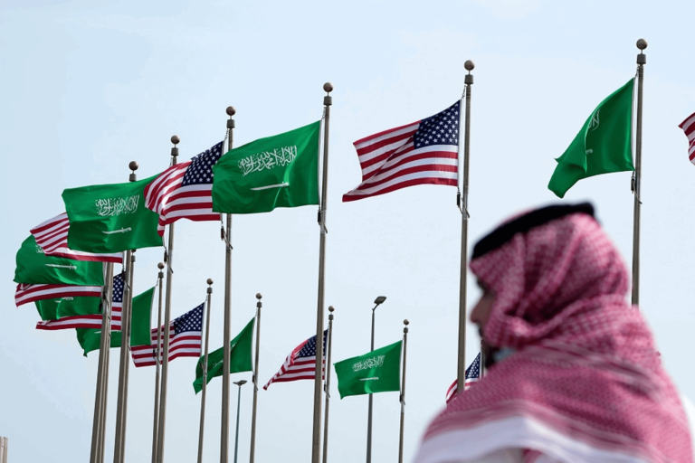 السعوديون و الأمريكيين watanserb.com
