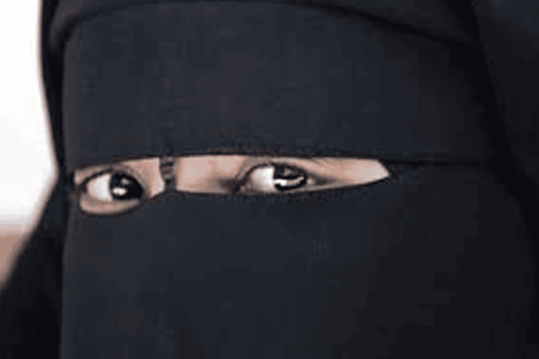 البرقع النسائي في السنغال watanserb.com