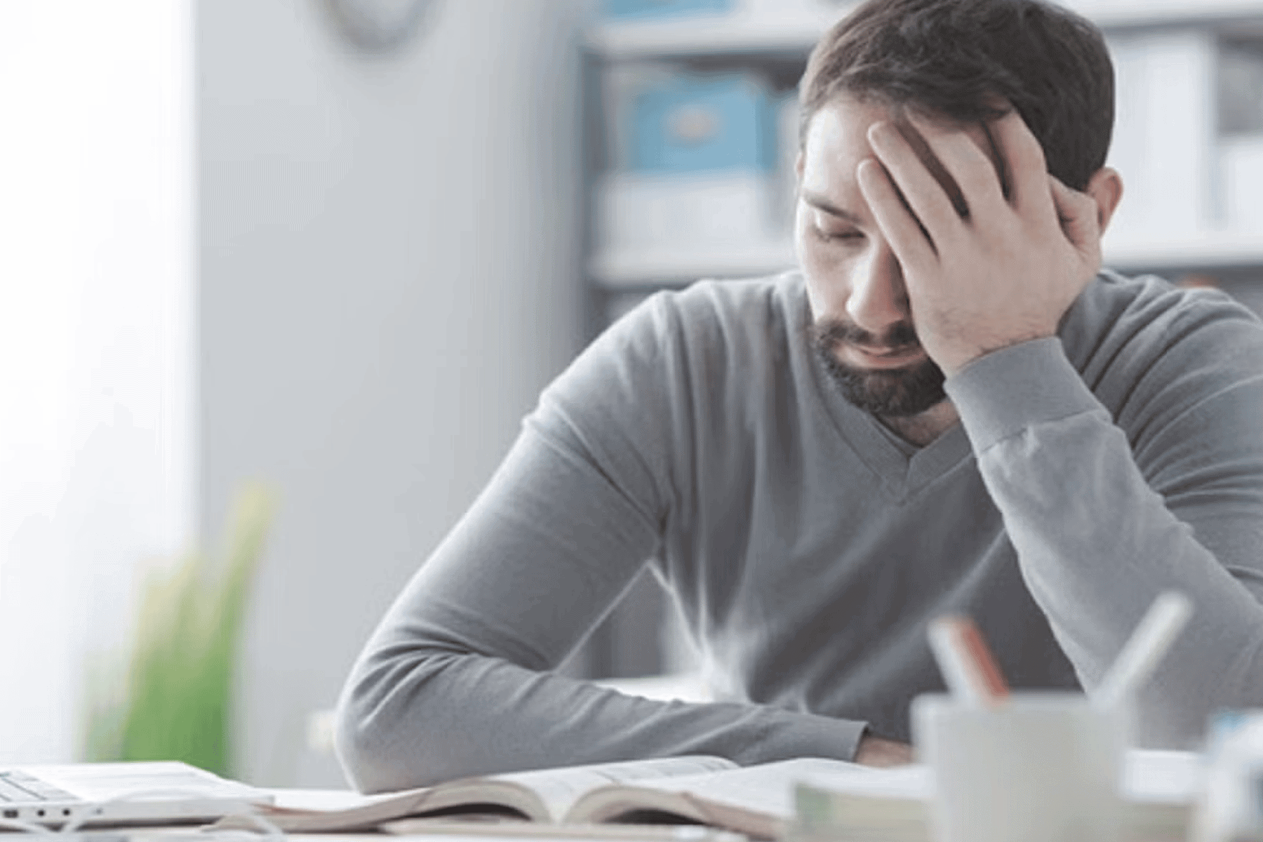 إذا كان البعض يميل إلى النوم مع الضوء، حتى في وضح النهار، فإن النوم في الواقع يكون جيّدًا فقط في حالة الغياب التام للضوء