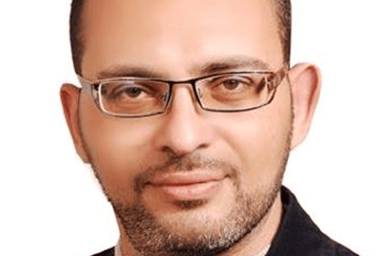 عالِم فلك يتواصل مع كائنات فضائية تعيش على الارض ! عالِم فلك يتواصل مع كائنات فضائية watanserb.com