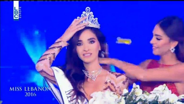 ساندي تابت (21 عاما)