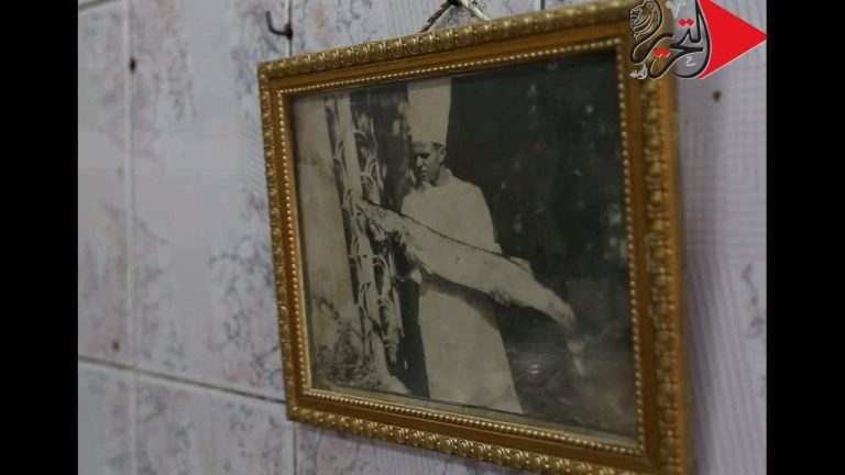 عجوز مصرية تروي ذكريات والدها في مطبخ الملك فاروق عجوز مصرية تروي ذكريات والدها في مطبخ الملك فاروق