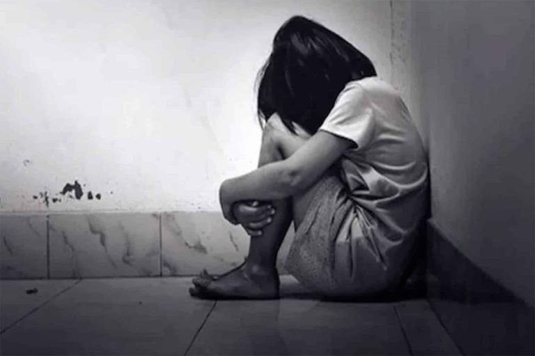 لبناني يغتصب طفلة سورية لاجئة استأجرت منزل لديه لبناني يغتصب طفلة سورية watanserb.com