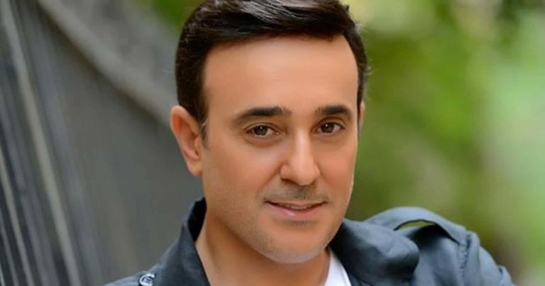 بعد إيقافها عن الغناء.. صابر الرباعي يدافع عن شيرين: “لا تظلموها فهي انسانة عفوية” صابر الرباعي وشيرين watanserb.com
