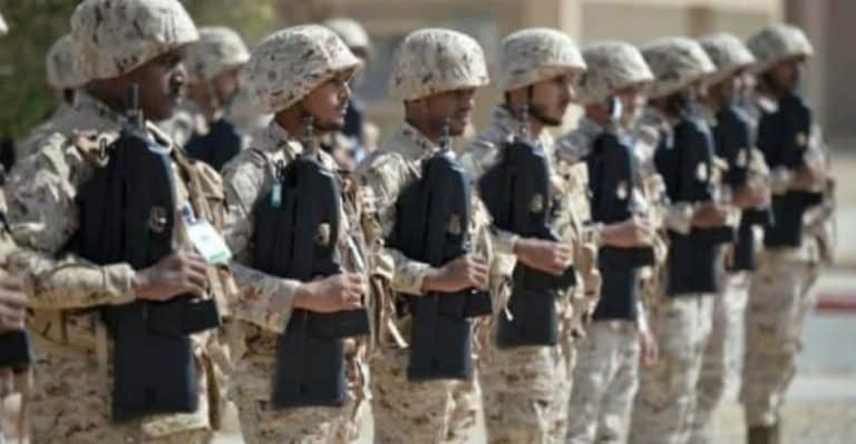 بسبب نظام الأفواج الذي يستقدم القبائل في الجيش.. توتر كبير وقع بأحد معسكرات الحرس الوطني بالسعودية الحرس الوطني السعودية watanserb.com