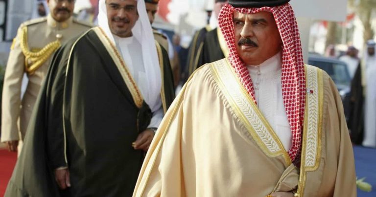 الشيخ القطري سعود آل ثاني لـ ملك البحرين: ستبكي كالنساء على مُلكٍ لم تحافظ عليه الشيخ القطري سعود آل ثاني لملك البحرين watanserb.com
