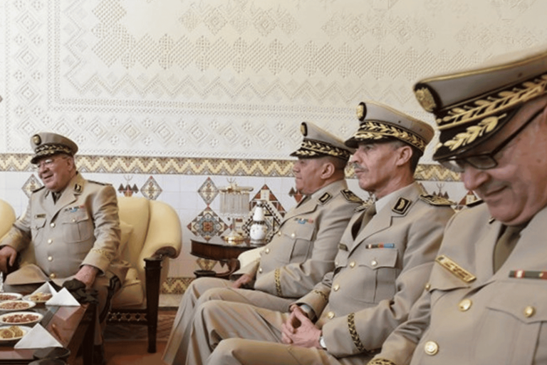 حبس 5 جنرالات كبار في الجيش الجزائري watanserb.com