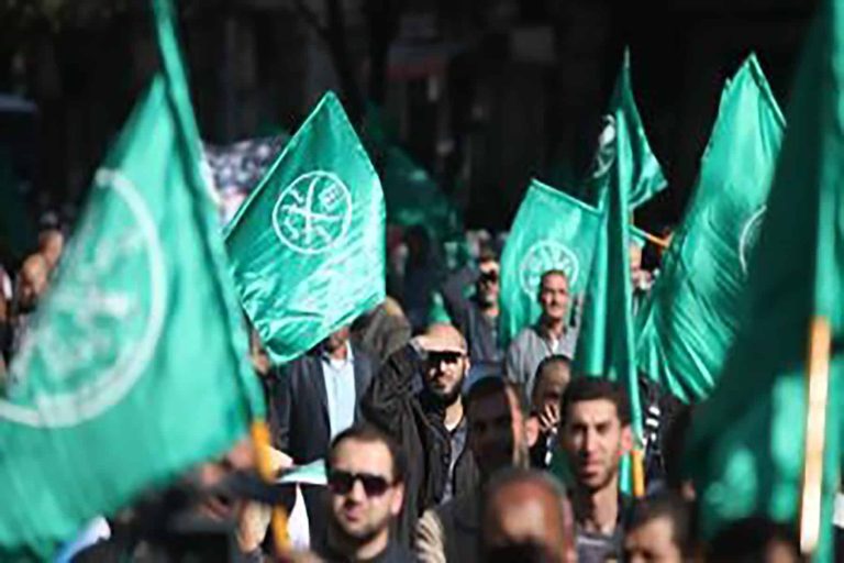 “المصري اليوم” لديها “الدليل” على وقوف الإخوان وراء تظاهرات باريس.. الملفات بحوزة المخابرات! الاخوان المسلمين ومصر watanserb.com