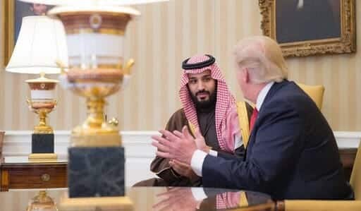 معارض سعودي: حماقة “المنشار” حولت ترامب لـ “قارون” العصر ترامب وبن سلمان watanserb.com