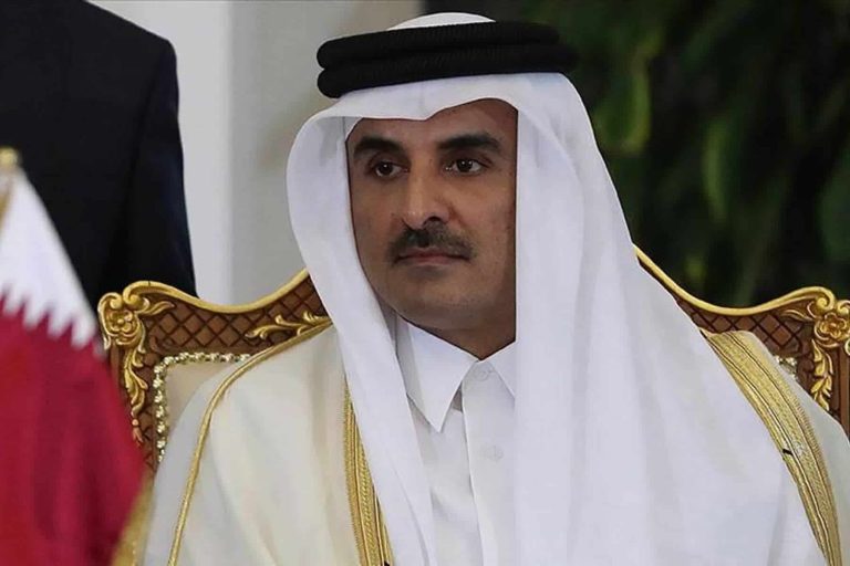 أمير قطر يرفض استقبال أمين عام مجلس التعاون.. الدعوة سُلمت لوزير الدولة و”الزياني” جلس مرتبكا أمير قطر والقمة الخليجية watanserb.com