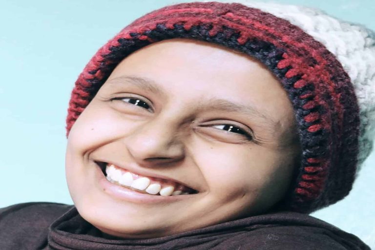 وغابت شمسُ “ميسون” .. هذه قصة الطفلة التي هزّت قلوب العُمانيين الرواحي والعمانيون watanserb.com