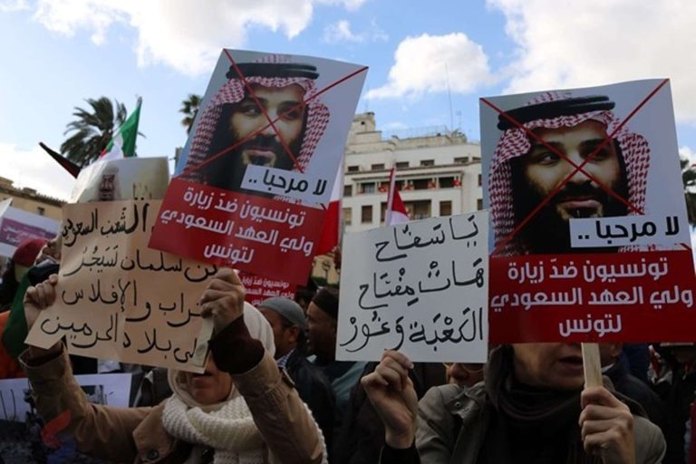 المحلل السياسي الكويتي فايز النشوان يثير سخرية واسعة: تابعت شخصيا احتفاء التونسيين بـ”ابن سلمان” النشوان وبن سلمان watanserb.com
