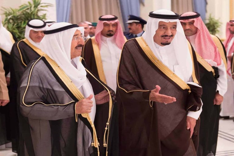 أمير الكويت وكشف السر watanserb.com