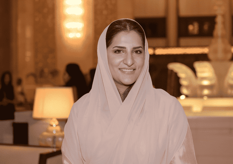 كيف وضعت مصممة أزياء عُمانية السلطنة على الخريطة العالمية للموضة امل الرئيسي watanserb.com