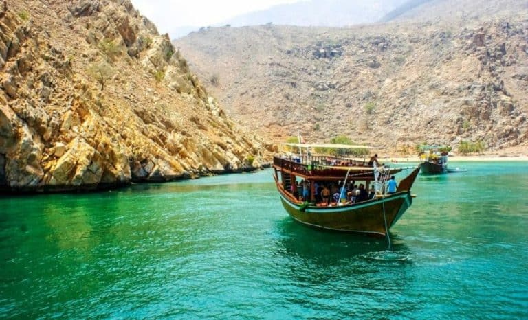 بعد زعمها أن مسندم للإمارات.. الكاتبة العراقية “المُرتزقة” شيرين سباهي تتلقّى رداً صافعاً من المغرّدة العُمانية “الوهيبية” مسندم العمانية watanserb.com