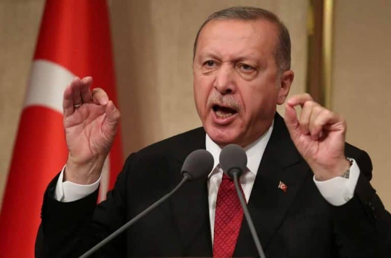 محلل تركي يكشف ما وراء طرد أردوغان سفراء 10 دول (فيديو) أردوغان watanserb.com