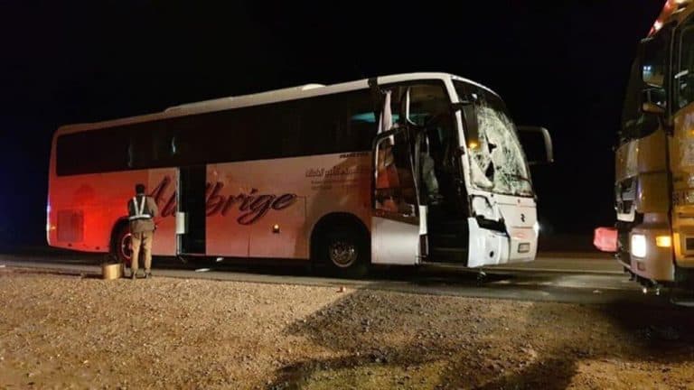 تعرضت حافلة معتمرين أردنيين لحادث بشع في السعودية watanserb.com