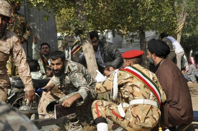 تفجير حافلة للحرس الثوري الإيراني watanserb.com