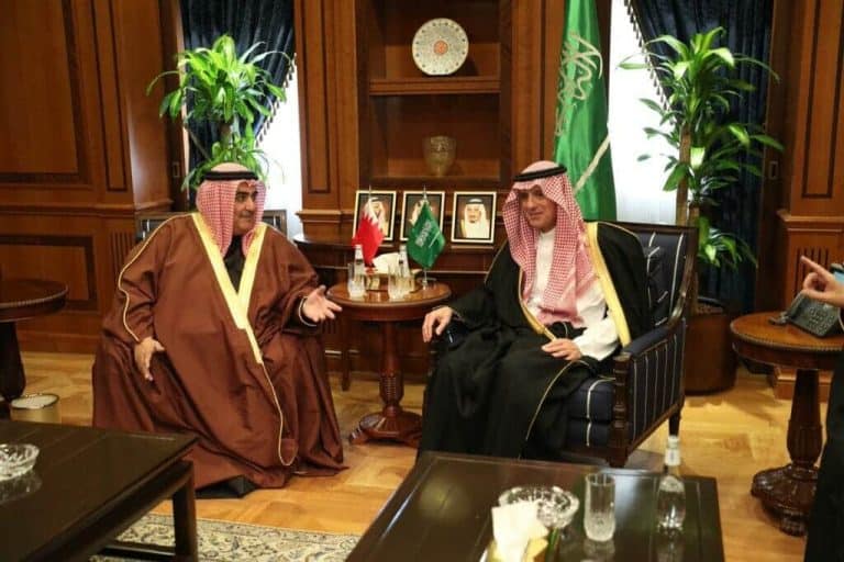 كيف هرب عادل الجبير ووزير خارجية البحرين من أسئلة مُحرجة لمراسلة الجزيرة! عادل الجبير وخالد بن احمد watanserb.com