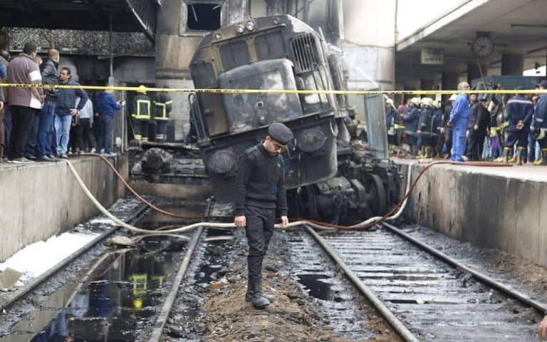 سبب حادث قطار محطة مصر watanserb.com