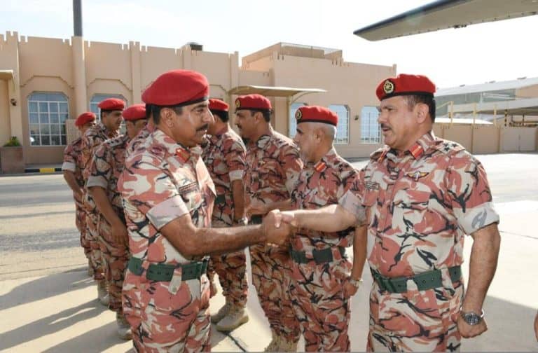 قائد الجيش السلطاني العُماني وعدد من كبار الضباط في الإمارات لتنفيذ هذه المهمة الرسمية مطر بن سالم بن راشد البلوشي watanserb.com
