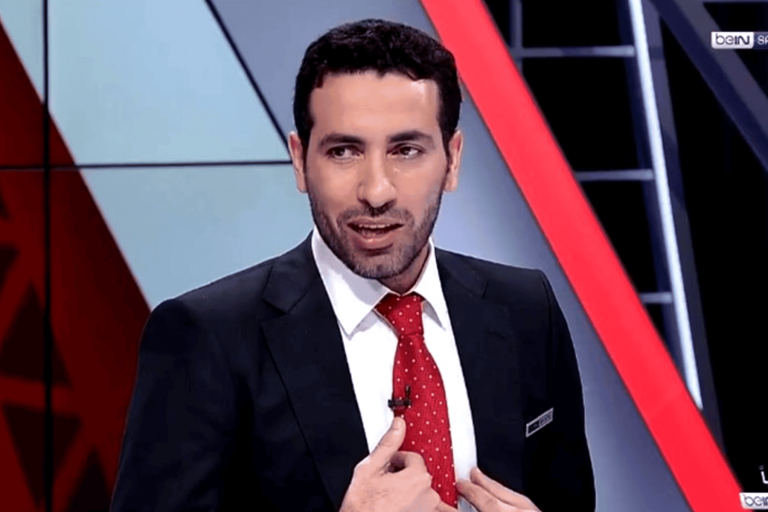 أخيرا.. والدة أبوتريكة تجتمع به في الدوحة بعد فُراق قسري لسنوات والدة أبوتريكة تجتمع به watanserb.com