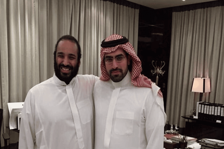 أين الأمير سلمان بن عبد العزيز ووالده؟ الأمير سلمان بن عبد العزيز watanserb.com