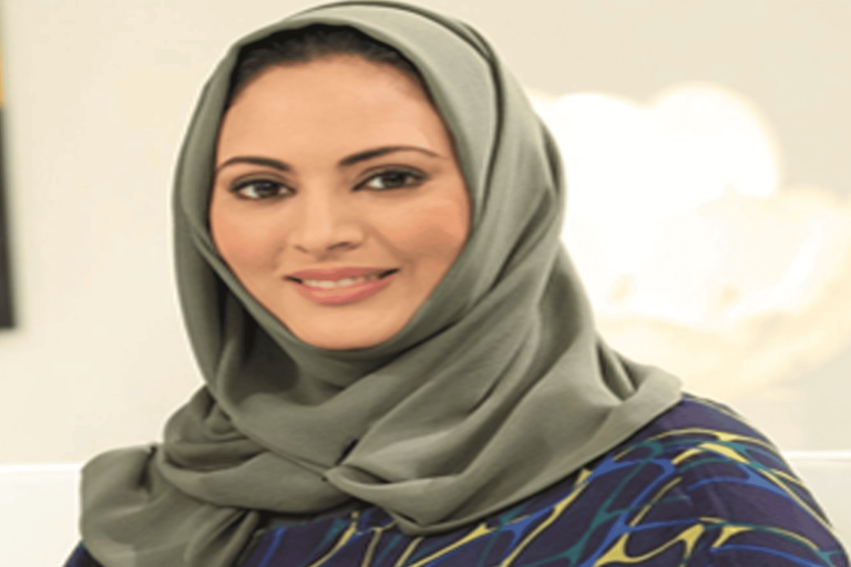 في السعودية أصبح العدو هو الخائن لا الكافر.. إعلامية سعودية تكشف لـ”بلومبرغ” كيف تسبب مفتي المملكة بإهانات بالغة لها إعلامية سعودية watanserb.com