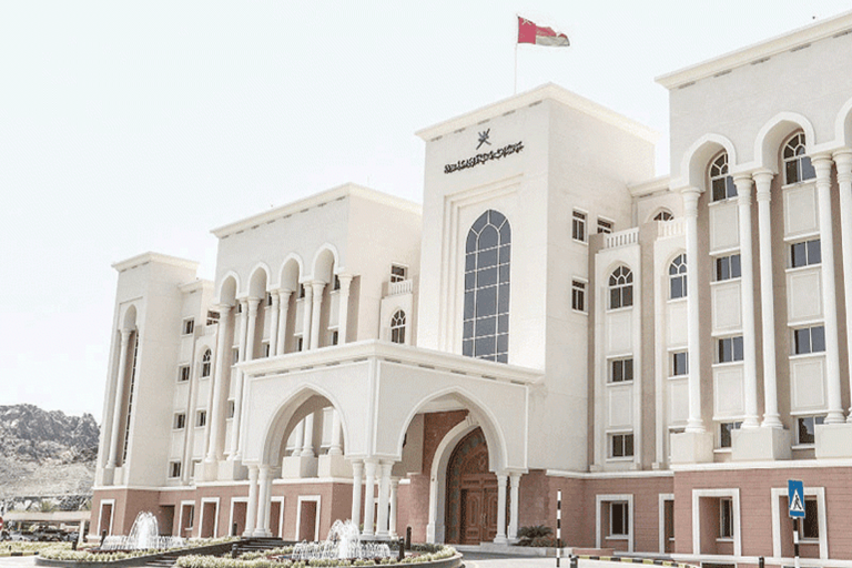 توقيف مسؤولين بوزارة التربية watanserb.com