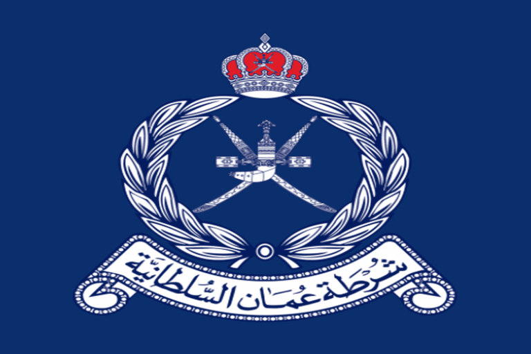 غرق قارب في بحر محوت watanserb.com