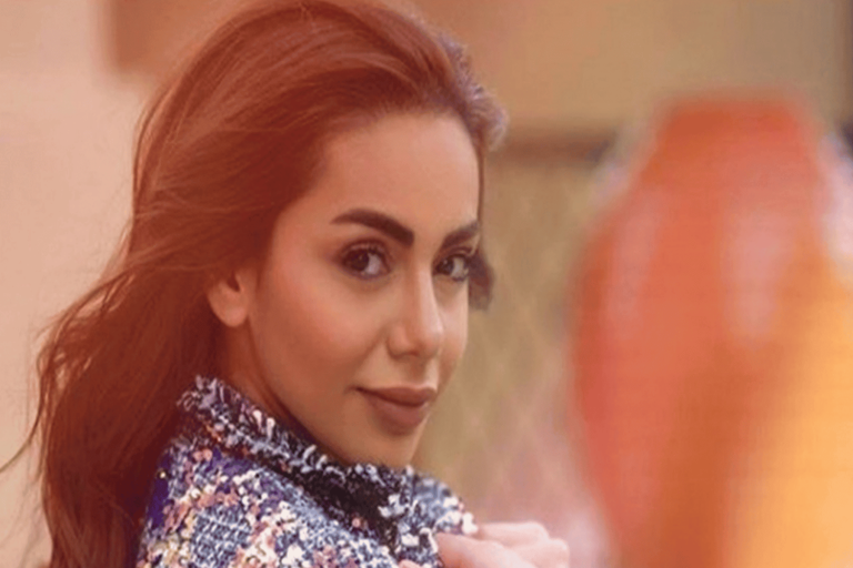 نجمة “باب الحارة” تفاجئ متابعيها بصورها في حوض الاستحمام!! نجمة باب الحارة watanserb.com